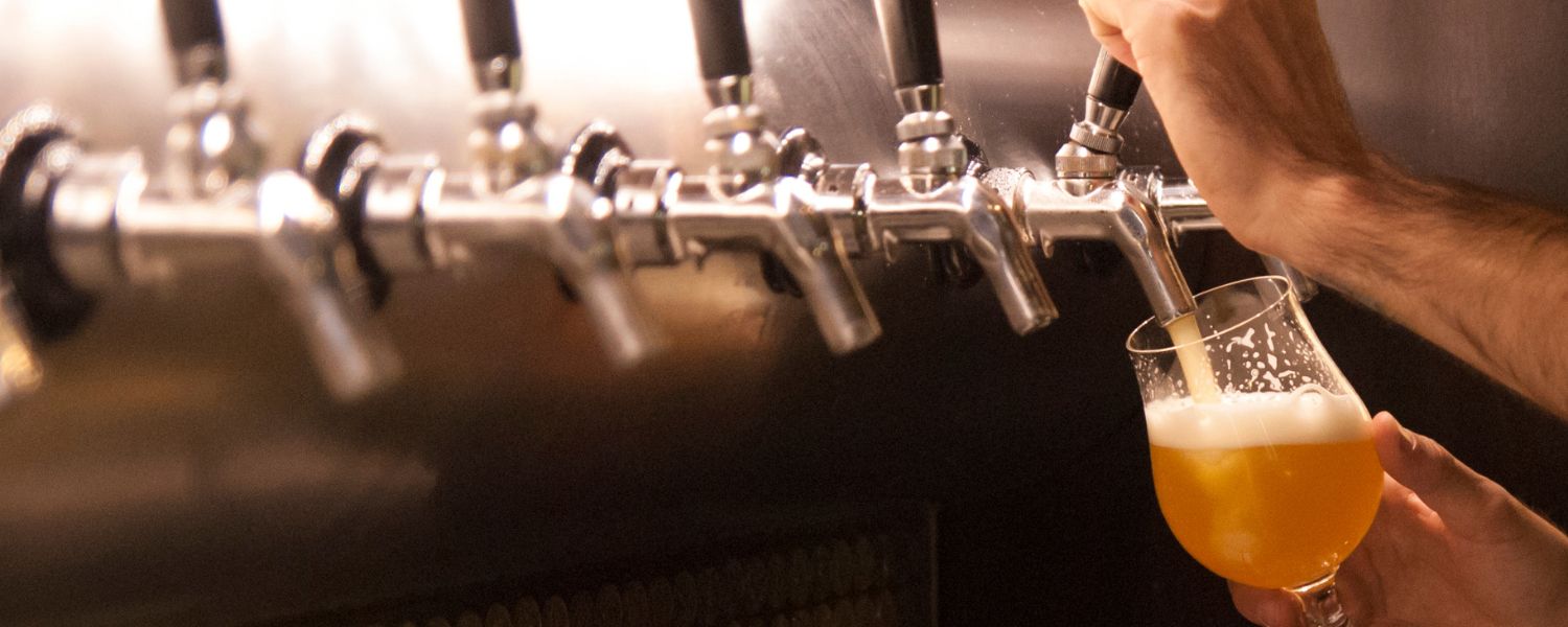 CO₂ vs. Nitrogen: Which Gas Cylinder Is Right for Your Beverage System?